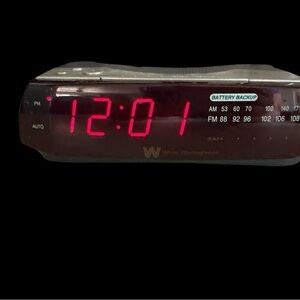 White-Westinghouse WC350N2Z AM/FM Digital Alarm Clock Radio Tested Works